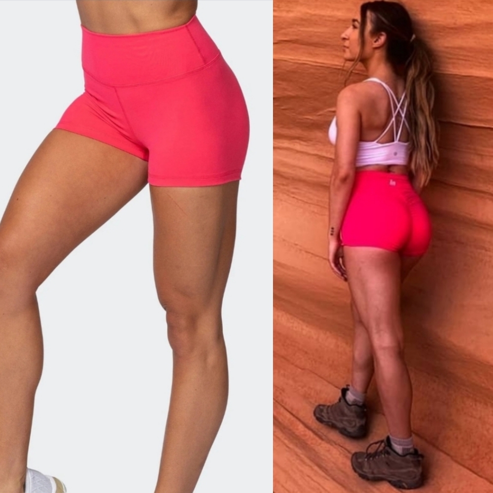 MUSCLE NATION Signature Scrunch Booty Shorts Sz S